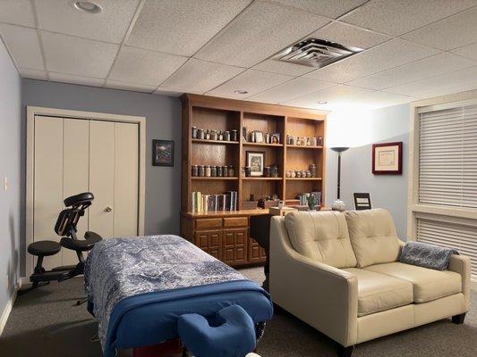 Energy Healing, Massage Therapy & Hypnotherapy Room
