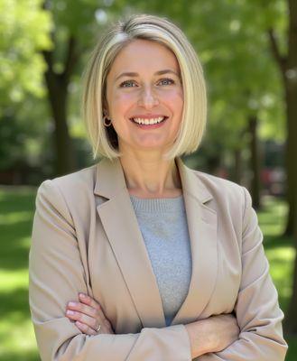 April Simpson Agent Photo