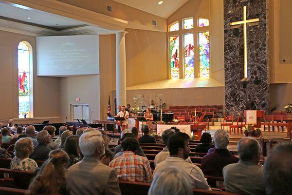 Contemporary Worship at 9:30 am