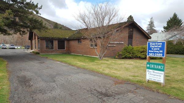 Entrance to Medical/Dental Clinic from 3rd Street.