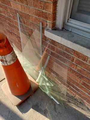 Windows and Doors Glass Repair