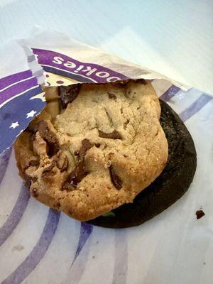 Insomnia Cookies