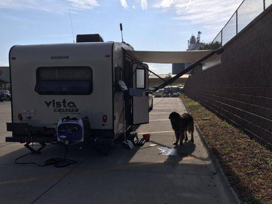 Nice overnight spot next to the retaining wall.