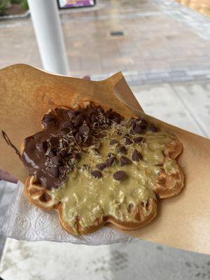 Dubai chocolate waffle