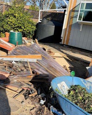 Santana's Hauling And Junk Removal