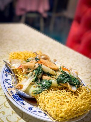 fried noodle with seafood