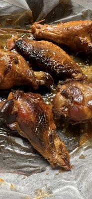 Hard, over cooked, wings.