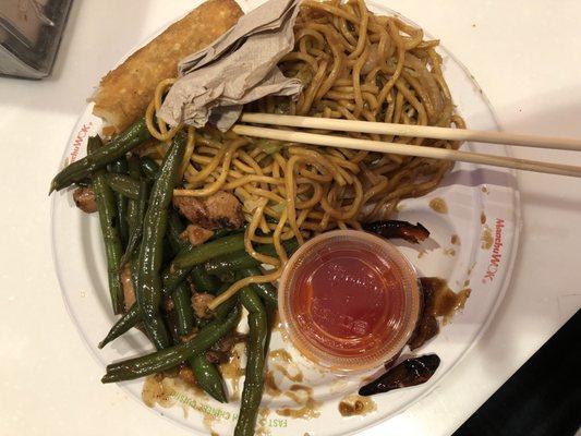 Manchu Wok - Terrible #airport Chinese food. Had to throw most of it away. #stayaway
