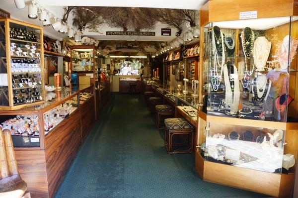 Original Maui Divers Jewelers
