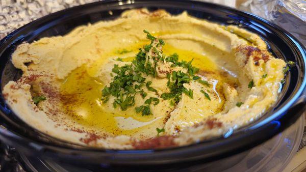 Mannnnnnn the hummus was so fresh and good. I could eat buckets of this