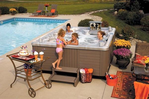 Bahama Bob's Spa Service