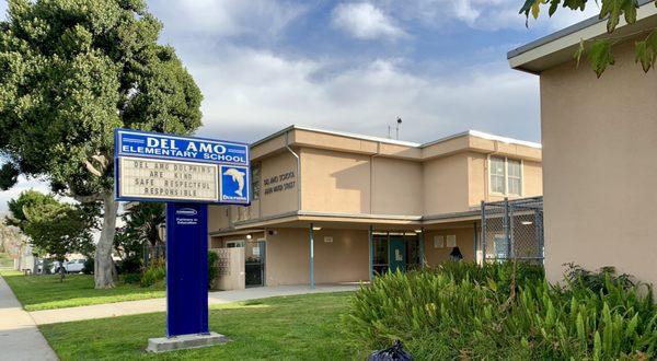 Del AMO Elementary School