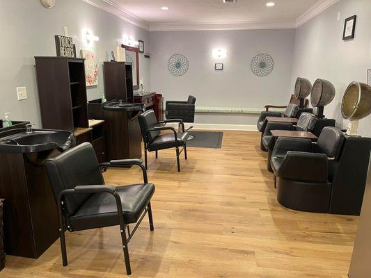 Coach Dave's Barber and Beauty Shop