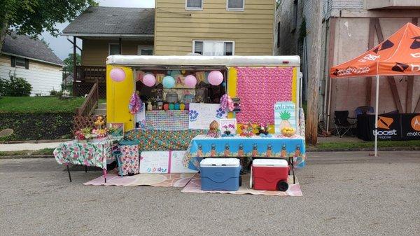 Tropical frozen drink concession mobile for all entertainment needs