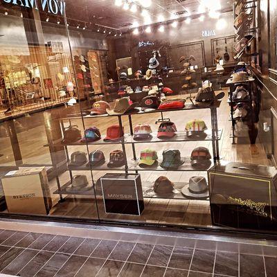 Ubikwitas7 World Of Hats