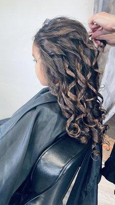 Curls on the flower girl- beautiful
