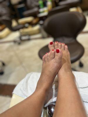 Done just right! Absolutely LOVED their foot massage and massage chairs. Ladies were super nice, polite and great at what they did.