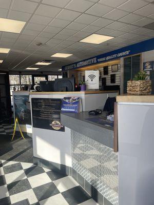 Gurney's Automotive - Nashua