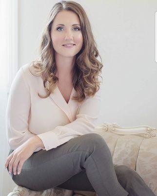 Headshot hair + makeup design by Ming.