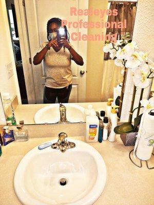 Realeyes Professional Cleaning