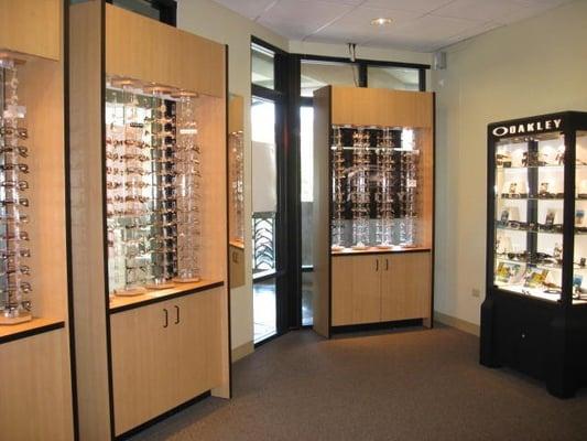 Large selection of eyeglasses and sunglasses : Oakley, Coach, Juicy Couture, Bebe, Nike, Nine West, Tommy Bahama and More