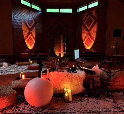 We offer production and rental of high performance systems, such as L-Acoustics.