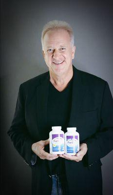 Dr Michael Lange founder and formulator of Fortifeye Vitamins, The Lange Eye Institute and Lange Nutrition Center