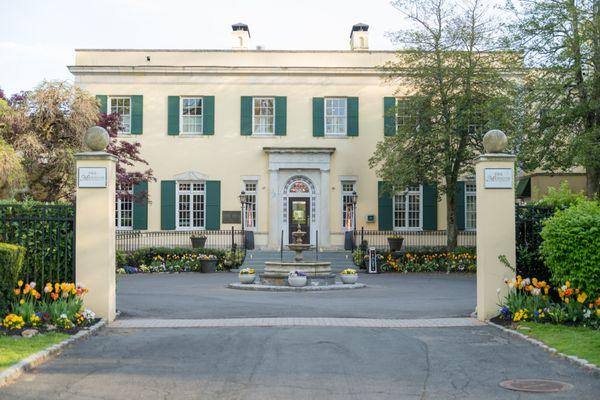 Welcome to The Mansion at Oyster Bay.