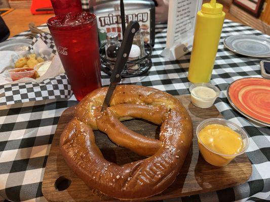 Milwaukee style pretzel