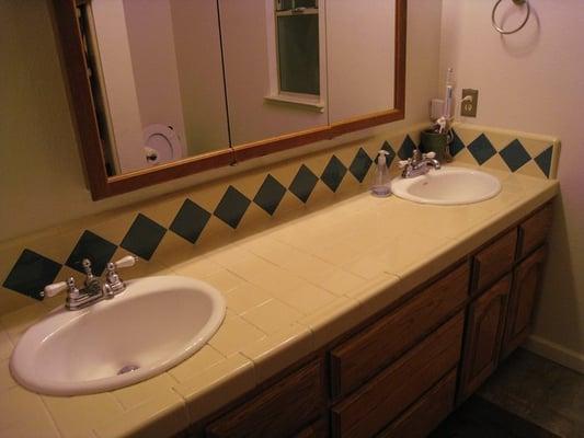 Nice Tub & Tile Refinishing