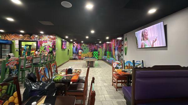 Iguanas Sport Bar & Grill