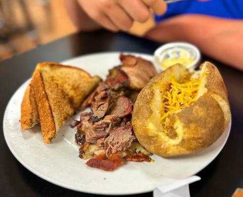 Smokin' Howard's Sports Bar & Grill