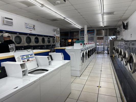 Birdies Wash & Dry Laundry