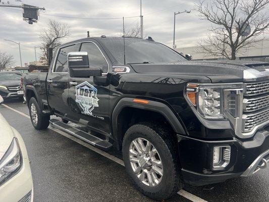 Tow truck from D&Tautomotive inc