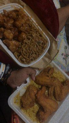 Lo Mein Chicken, Fried Rice, Fried Chicken Wings, General Tso 's Chicken