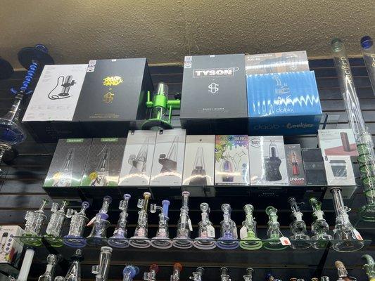 Puffco and Gravity bong