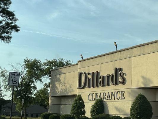 Dillard's