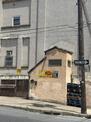 Abe's wholesale warehouse