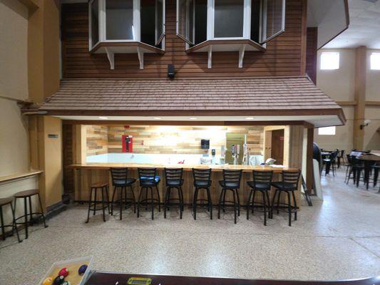 The Summit Sports & Spirits