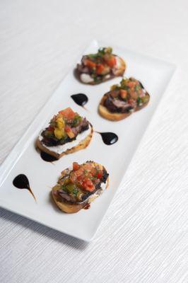 Beef Crostini Appetizer utilizing prime rib.