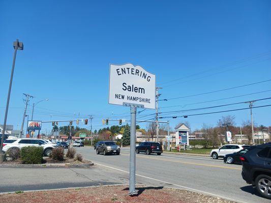 Entering Salem, NH from Methuen.
