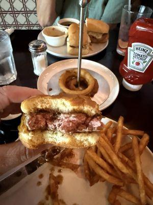 Wolfs Head Restaurant & Bar