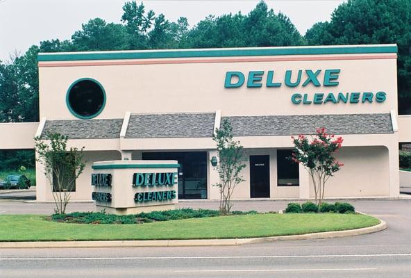 Deluxe Cleaners