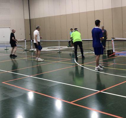 Beginners pickleball clinic at indoor gym