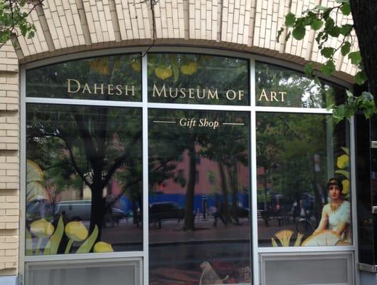 Dahesh Museum of Art Gift Shop