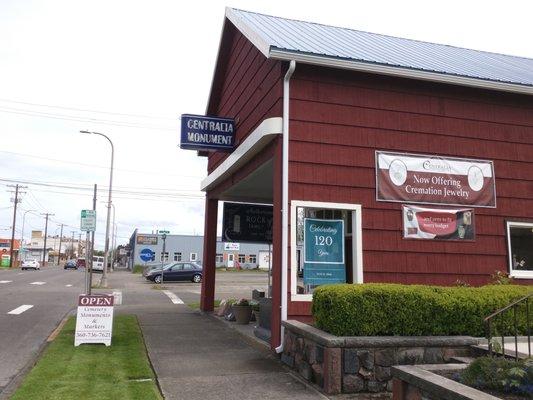 Centralia Monument is Washington's oldest monument shop and has been serving customers for over 120 years.