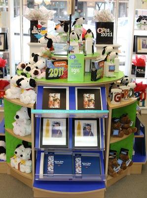 Dona's Hallmark Shop