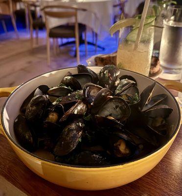 Mussels & Clam in white wine & herbs - also comes with wood-charred sourdough