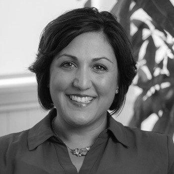 Lisa La Centra - Real Estate Broker Extraordinaire