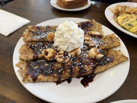 Nutella & banana crepes